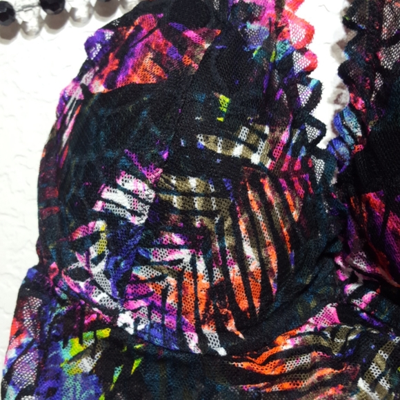 Victoria's secret PINK halter bralette medium - Picture 6 of 6